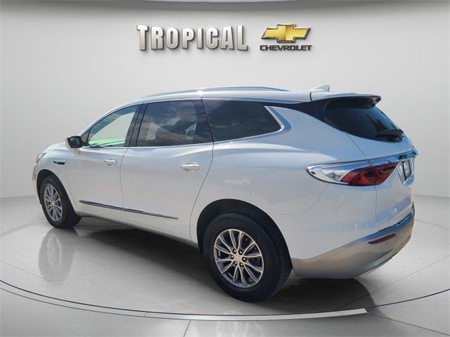 2022 Buick Enclave Essence photo 3