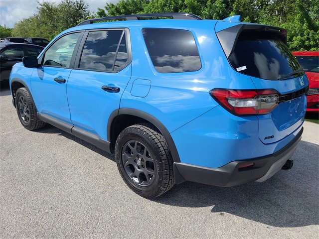 2025 Honda Pilot TrailSport photo 3