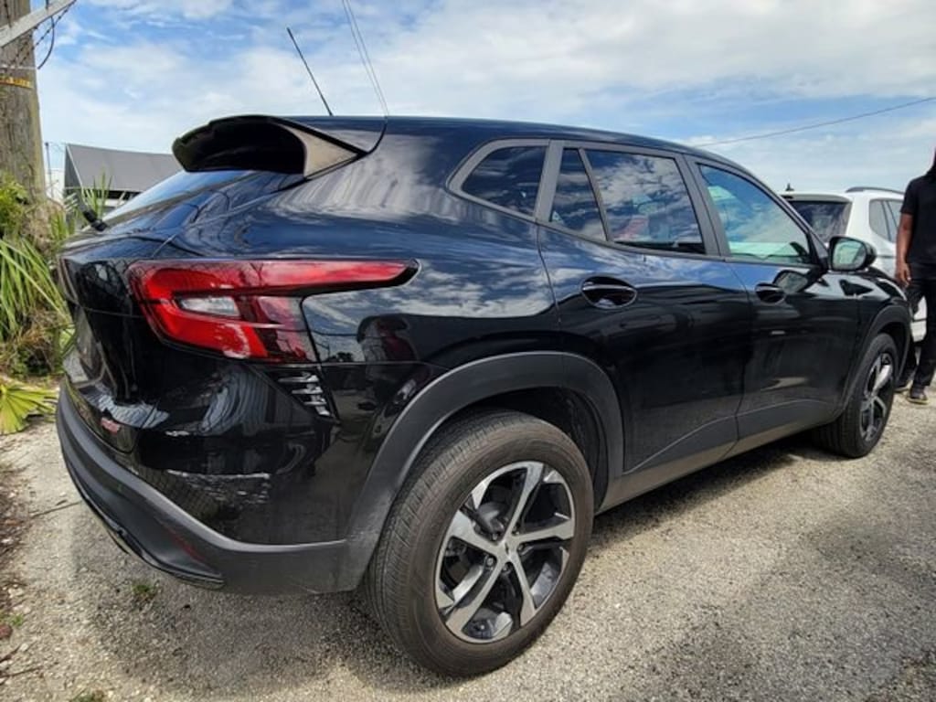 Used 2024 Chevrolet Trax 1RS SUV