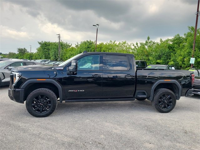 2024 Gmc Sierra 2500 HD AT4 photo 2