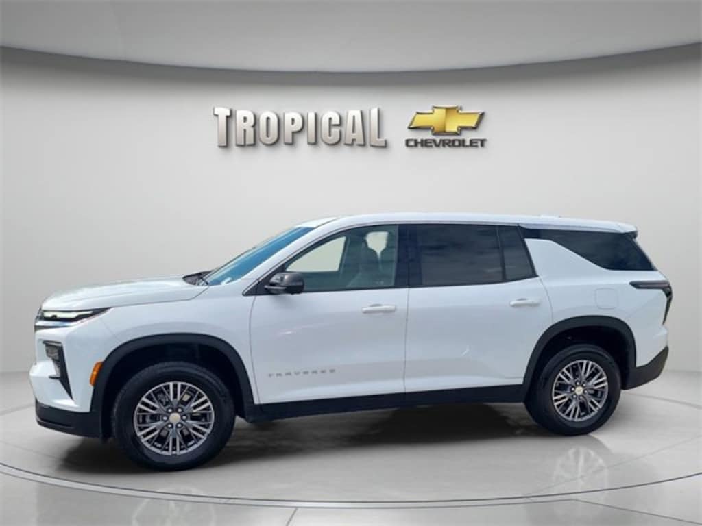 Used 2024 Chevrolet Traverse LS SUV