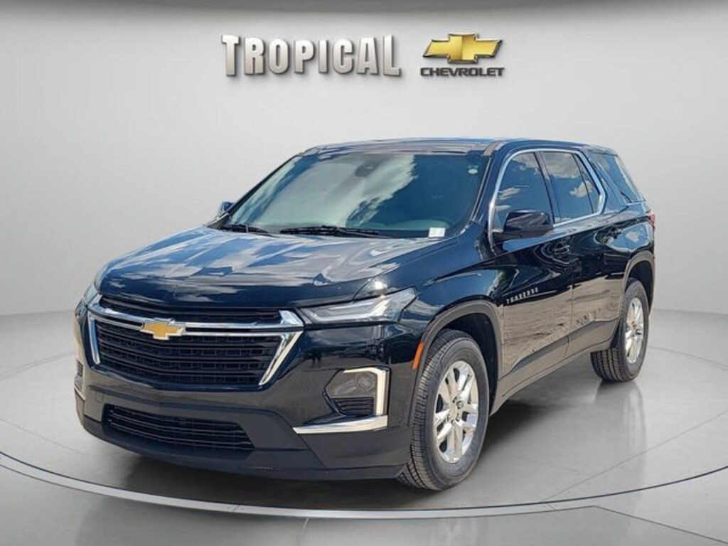 Used 2023 Chevrolet Traverse LS SUV