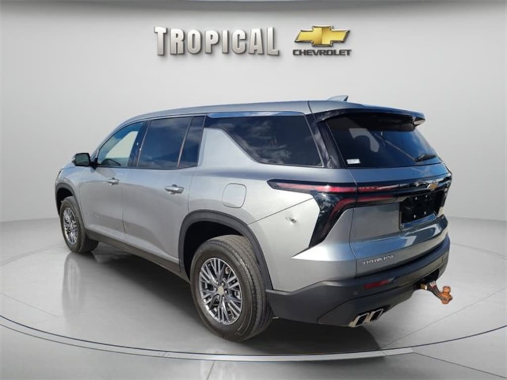 Used 2024 Chevrolet Traverse LS SUV