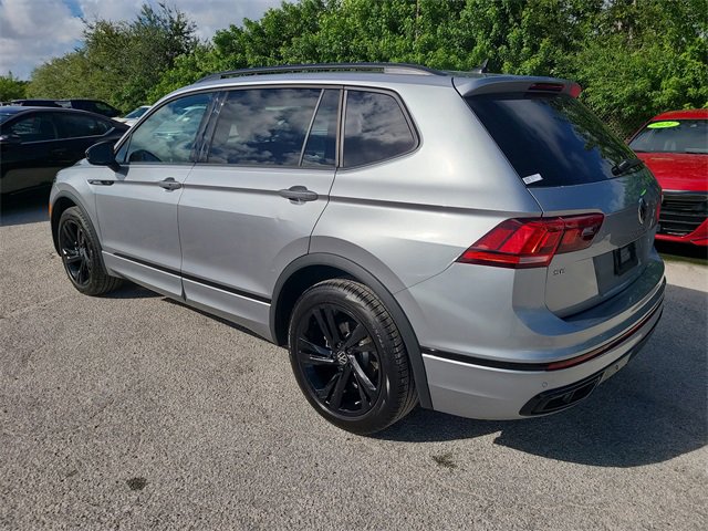 2024 Volkswagen Tiguan SE R-Line Black photo 2
