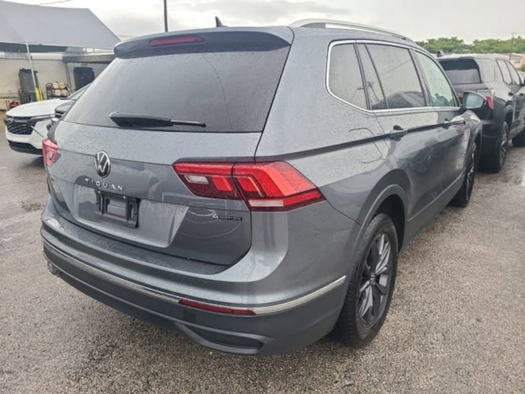 Used 2024 Volkswagen Tiguan SE