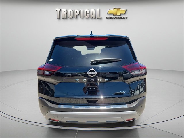 2023 Nissan Rogue SV photo 4