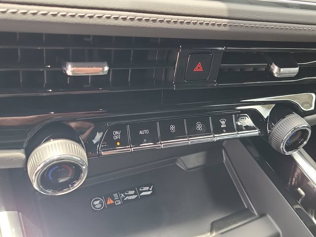 2026 Chevrolet Suburban LT - Photo 31