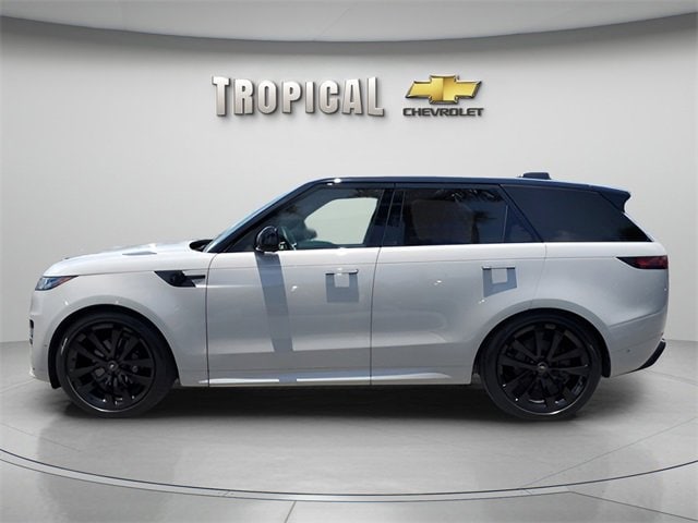 Used 2024 Land Rover Range Rover Sport SE Dynamic with VIN SAL1L9FU8RA172917 for sale in Miami, FL