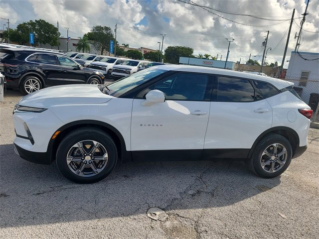 2023 Chevrolet Blazer 2LT photo 2