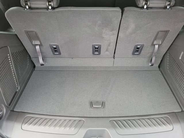 2026 Chevrolet Tahoe LS - Photo 9