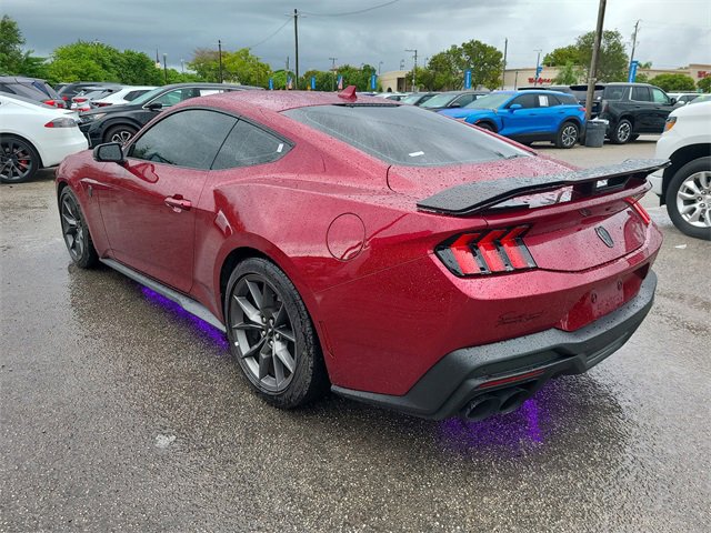 2025 Ford Mustang Dark Horse photo 2