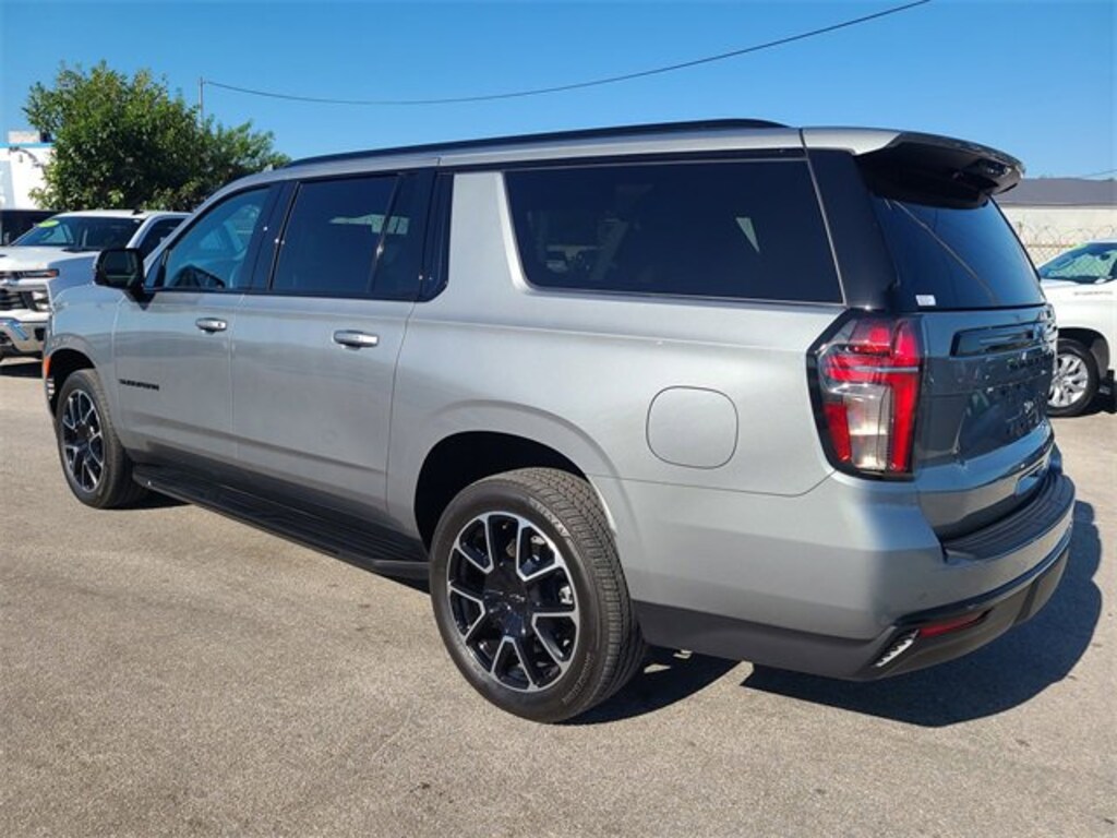 Used 2023 Chevrolet Suburban RST SUV
