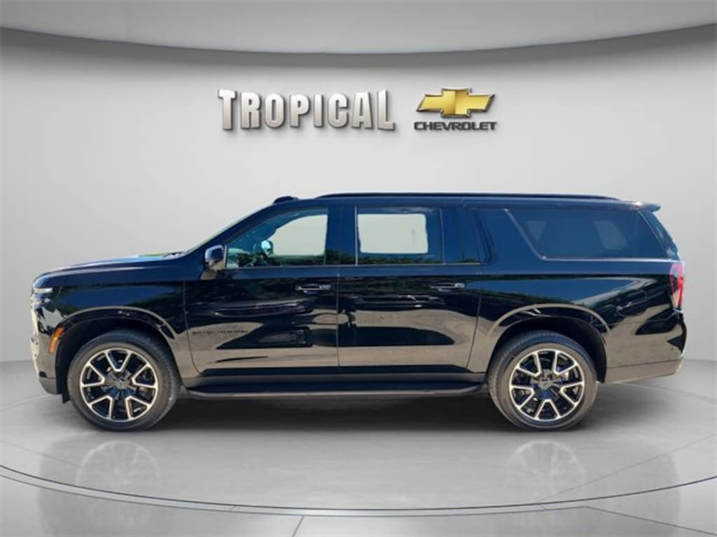 Used 2025 Chevrolet Suburban RST SUV