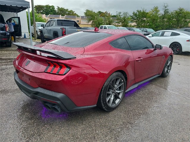 2025 Ford Mustang Dark Horse photo 3