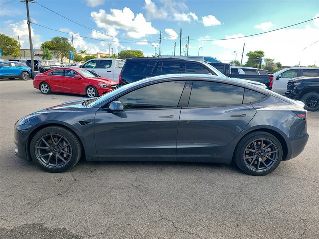 2023 Tesla Model 3 photo 2