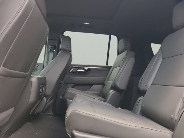 2026 Chevrolet Suburban LT - Photo 13
