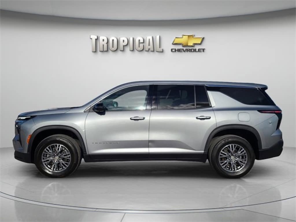 Used 2024 Chevrolet Traverse LS SUV