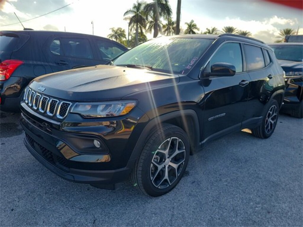 Used 2024 Jeep Compass Latitude