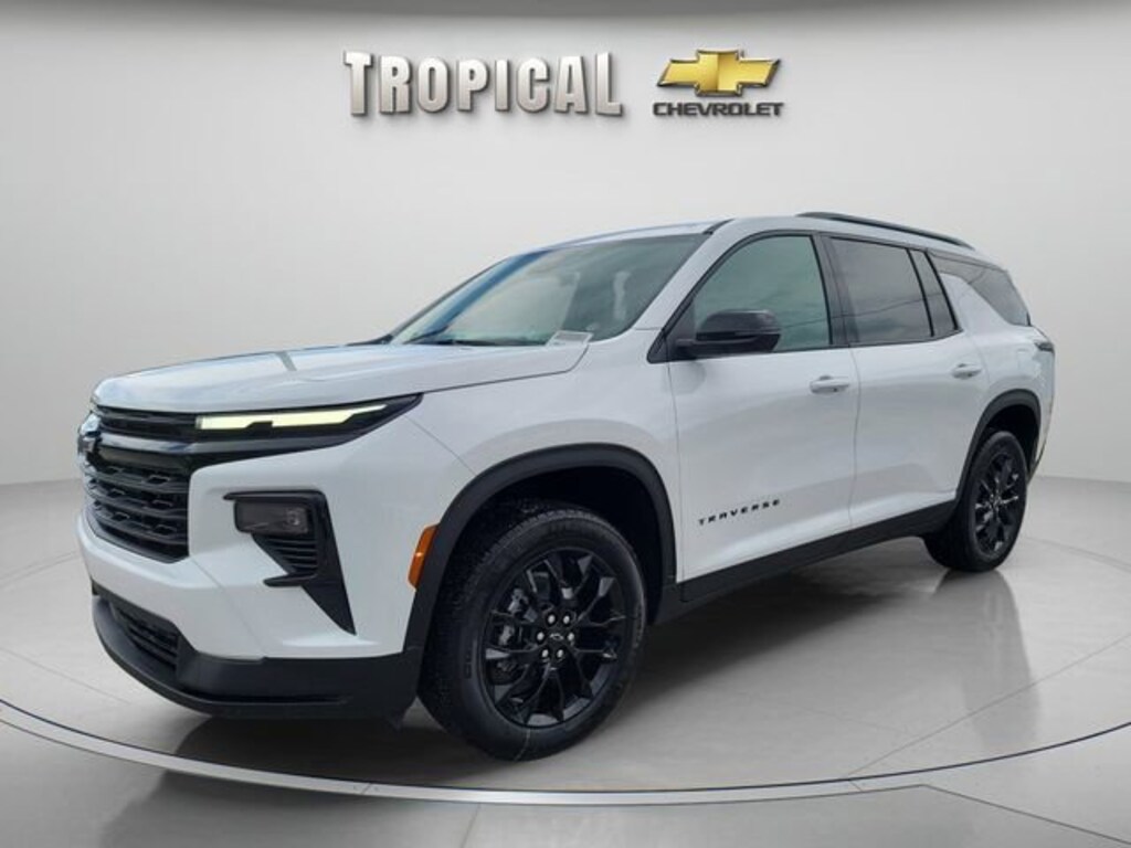 Used 2025 Chevrolet Traverse LT SUV