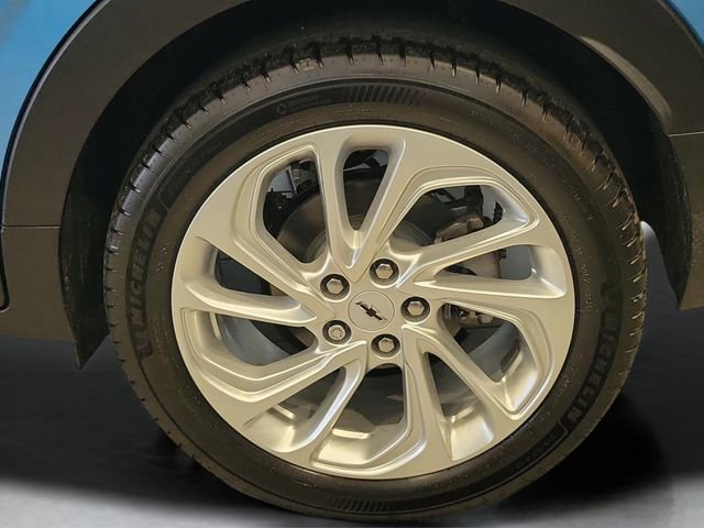 2027 Chevrolet Bolt LT - Photo 6