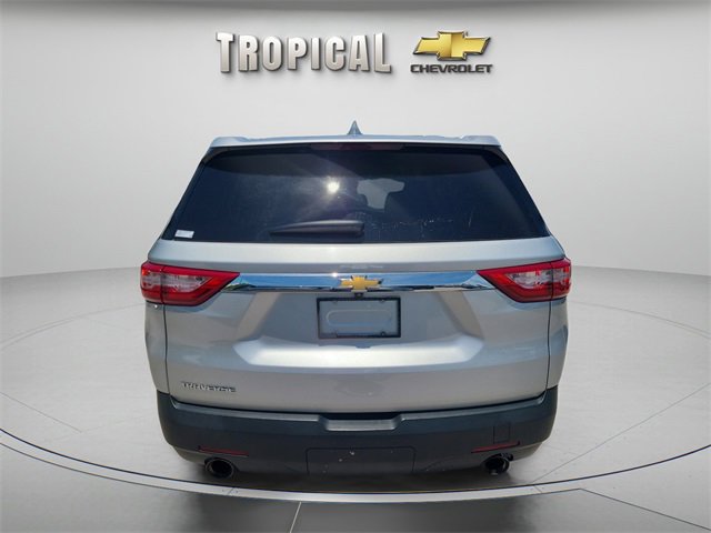 2021 Chevrolet Traverse LS photo 4