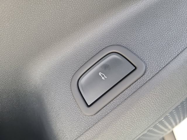 2026 Chevrolet Traverse LT - Photo 17
