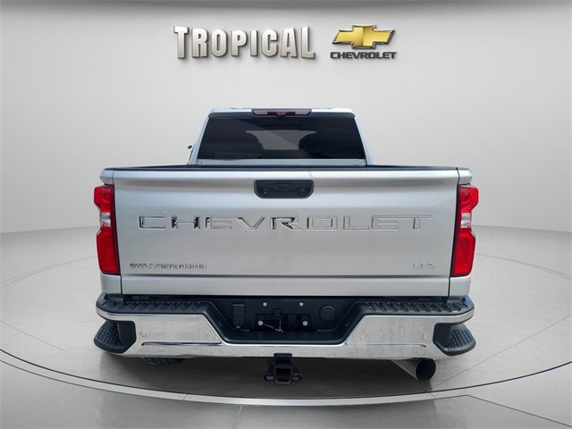2020 Chevrolet Silverado 2500HD LTZ photo 4