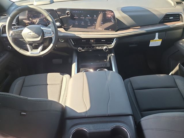 2026 Chevrolet Suburban LS - Photo 11
