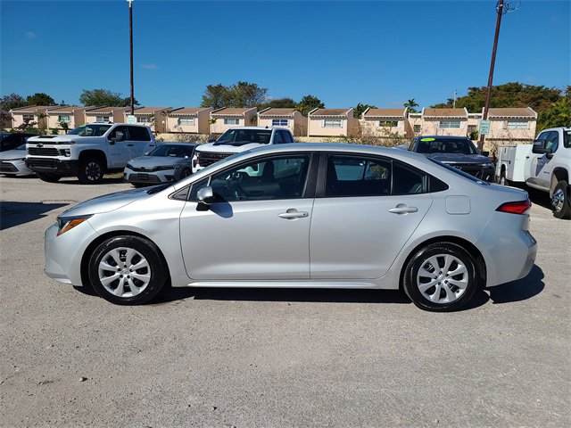 Used 2024 Toyota Corolla LE with VIN 5YFB4MDE7RP090678 for sale in Northfield, Minnesota