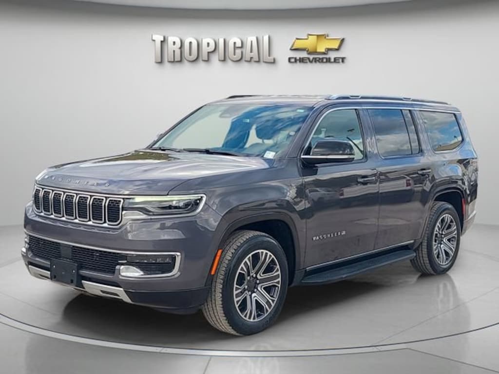 Used 2024 Jeep Wagoneer Series II