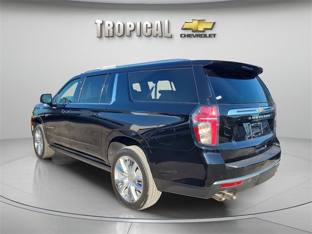 2023 Chevrolet Suburban High Country photo 3