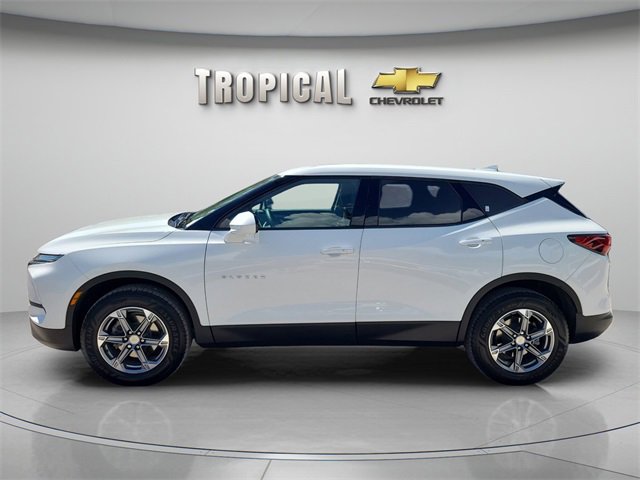 2023 Chevrolet Blazer 2LT photo 2