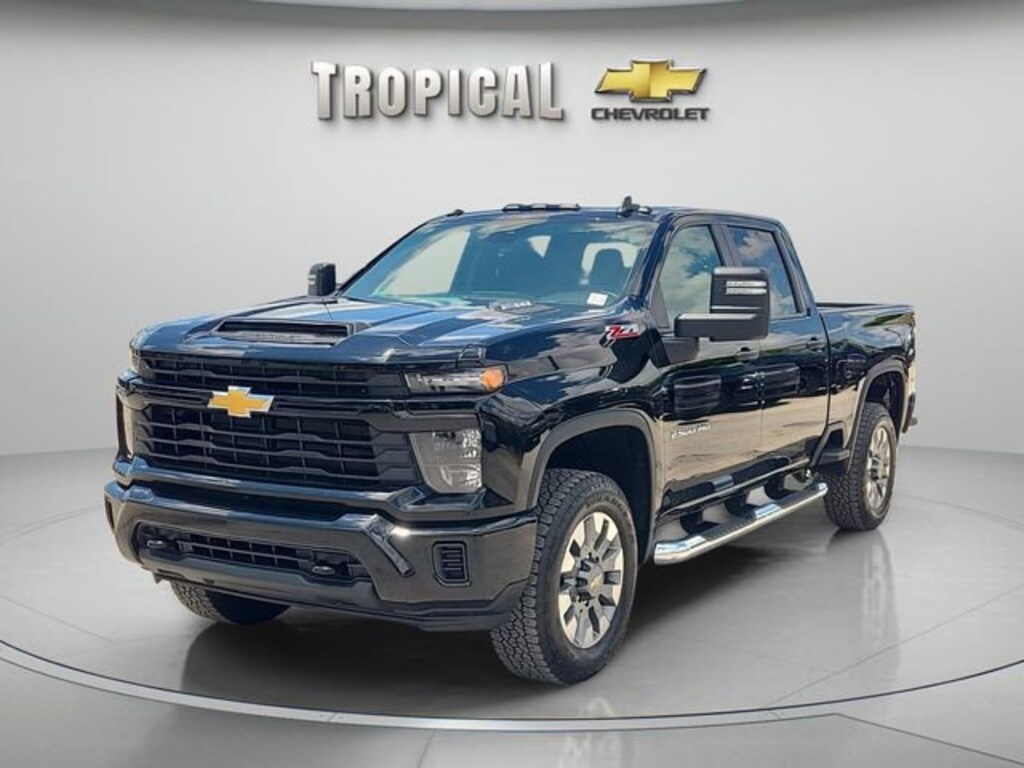 Used 2024 Chevrolet Silverado 2500 HD Custom Truck