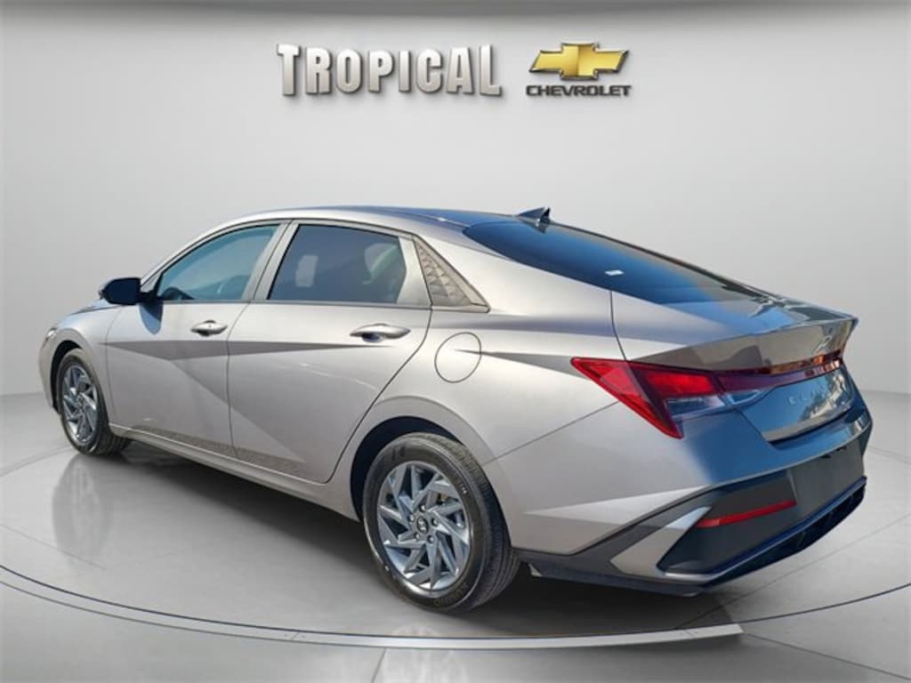 Used 2024 Hyundai Elantra SEL