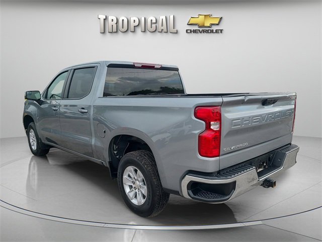2023 Chevrolet Silverado 1500 LT photo 3