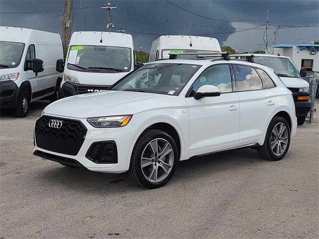 2025 Audi Q5 Premium's photo
