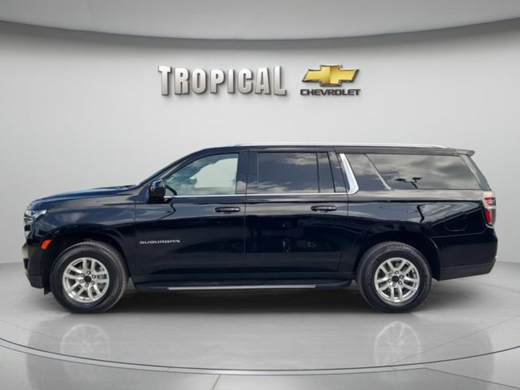 Used 2024 Chevrolet Suburban LT SUV