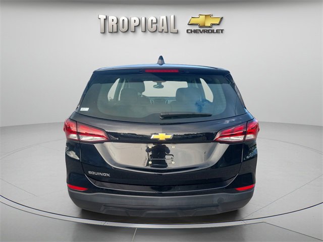 2023 Chevrolet Equinox LS photo 4