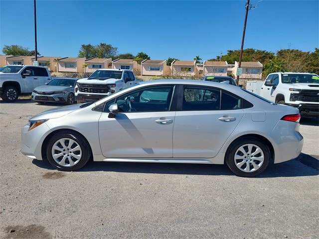 Used 2024 Toyota Corolla LE with VIN 5YFB4MDE7RP097131 for sale in Northfield, Minnesota