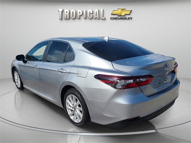 2021 Toyota Camry LE photo 3