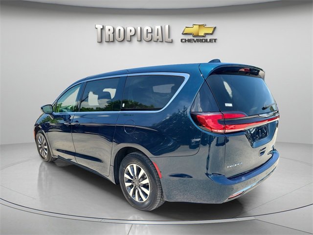 2022 Chrysler Pacifica Hybrid Touring L photo 3
