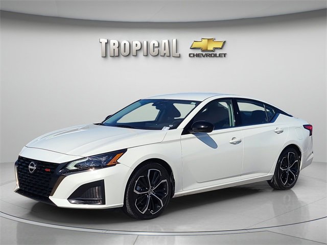 2023 Nissan Altima SR