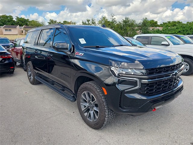 2022 Chevrolet Suburban Z71 photo 2