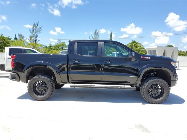 2025 Chevrolet Silverado 1500 RST photo 4