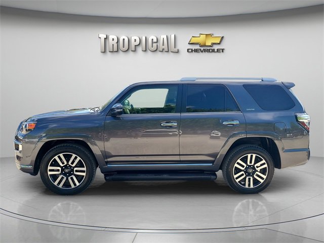 2023 Toyota 4Runner Limited photo 2