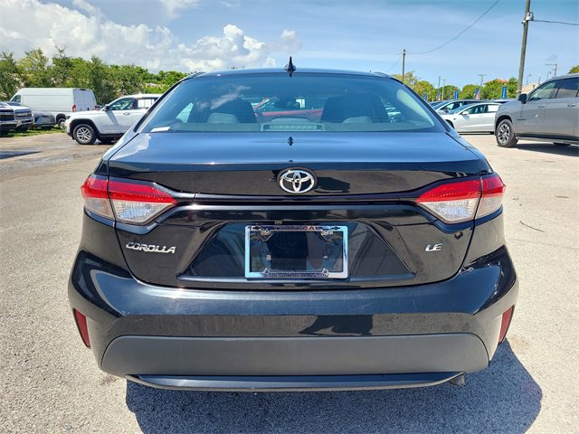 2021 Toyota Corolla LE photo 4