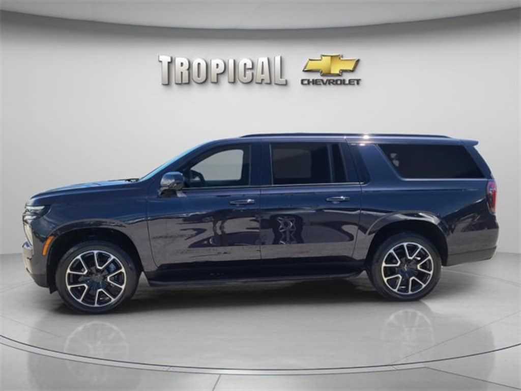 Used 2025 Chevrolet Suburban RST SUV