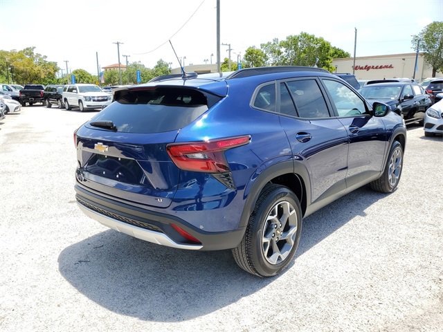 2024 Chevrolet Trax LT photo 4