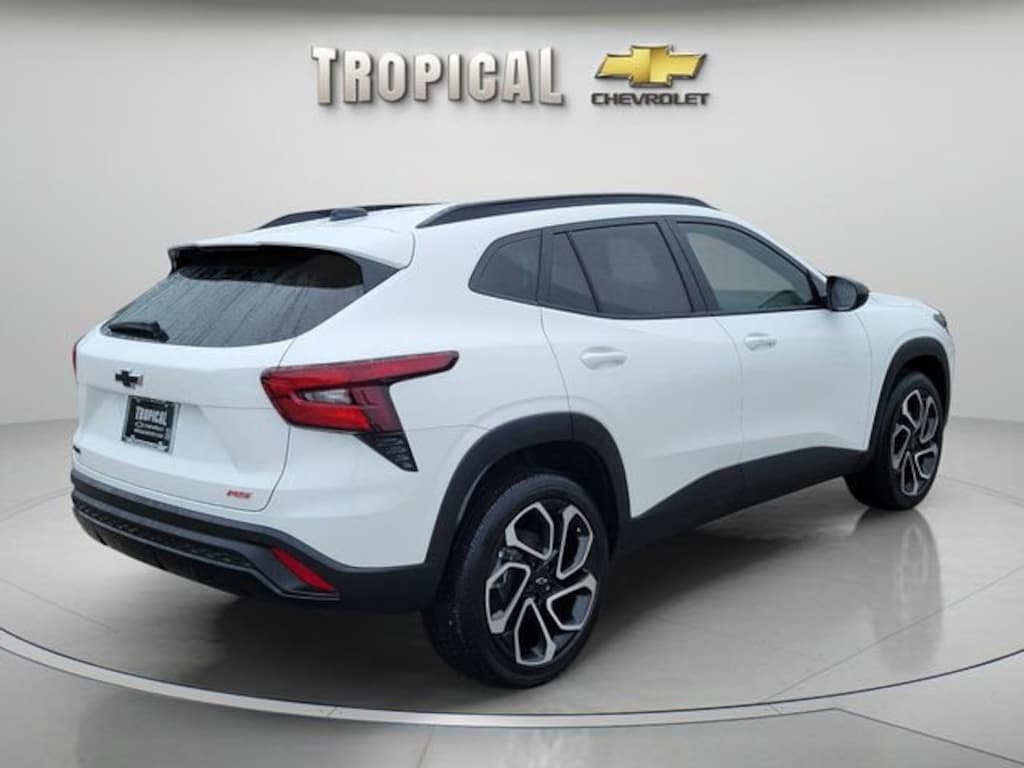 Used 2025 Chevrolet Trax 2RS SUV