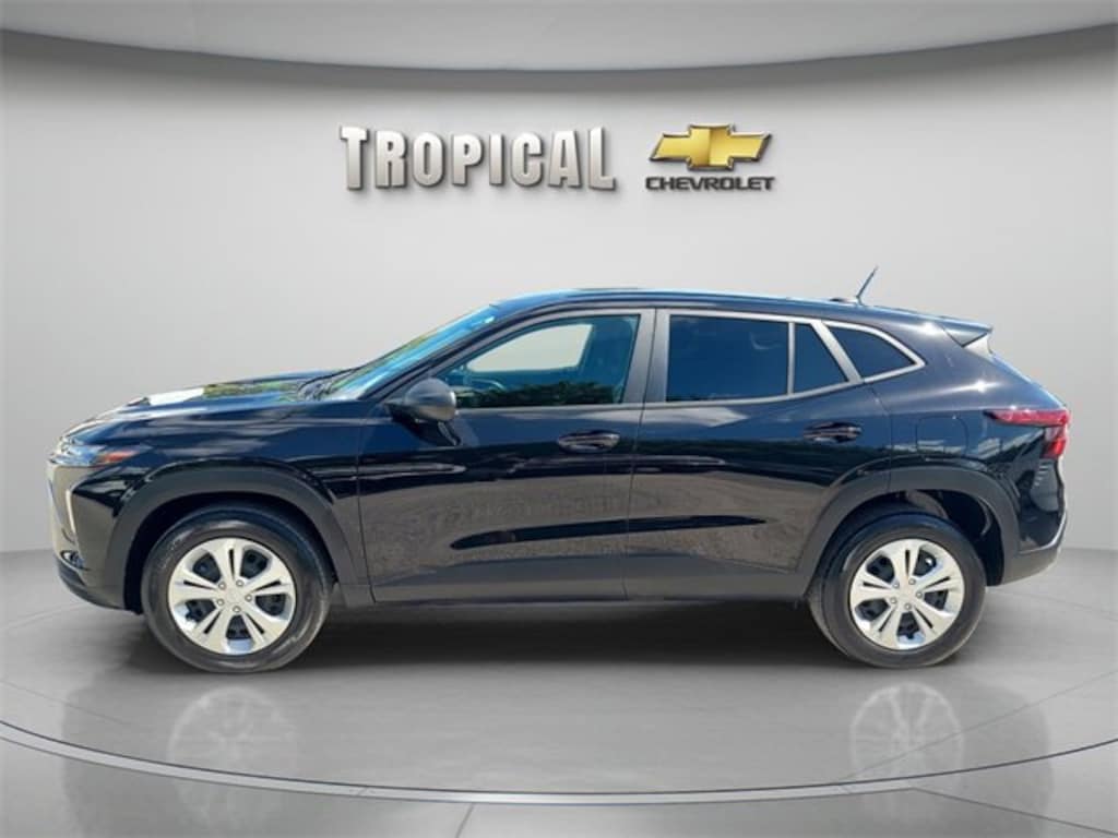 Used 2025 Chevrolet Trax LS SUV